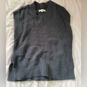 LOFT Gray V-Neck Sweater with Ribbed Texture